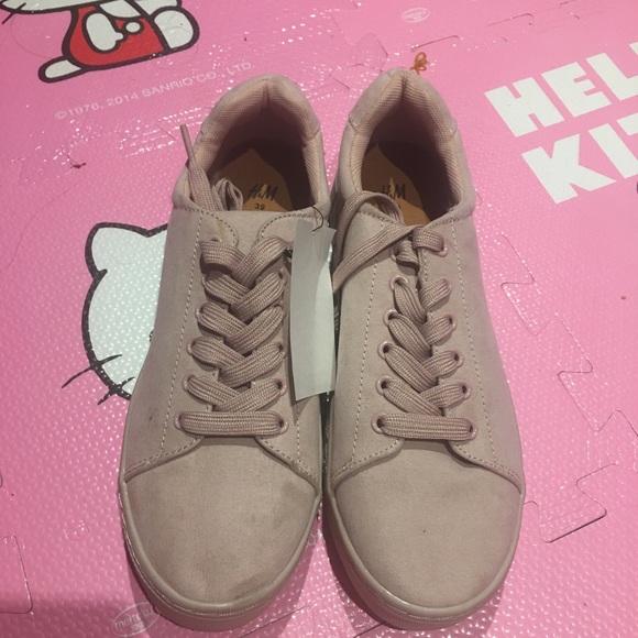 brand new . H & M light pink sneaker size 8 (39 ) - Picture 3 of 5